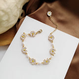 Daisy Flower Bracelet Minimalist Pearl Jewelry Women Gift