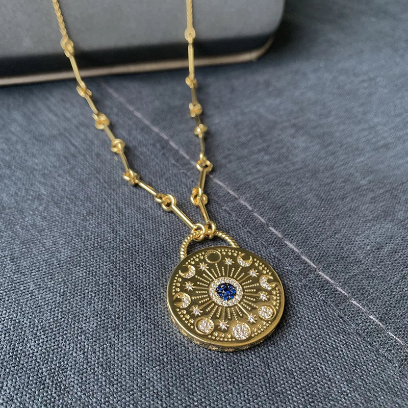 Vintage Rome Female Crystal Moon Star Necklace Zk30