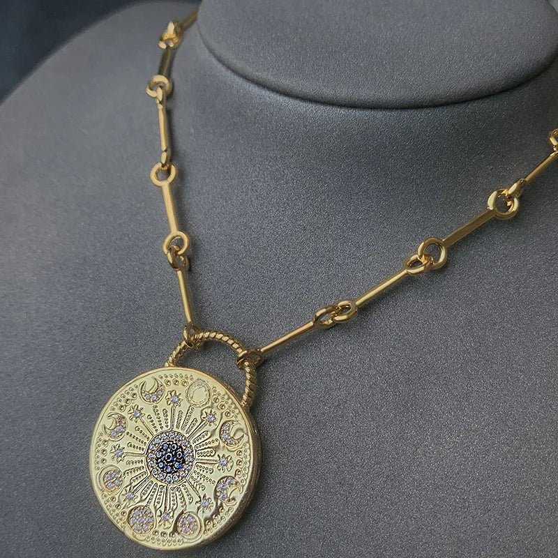Vintage Rome Female Crystal Moon Star Necklace Zk30