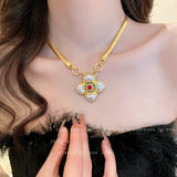 Vintage Flower Pearl Necklace Retro Clavicle Chain Antique Tempt Necklace