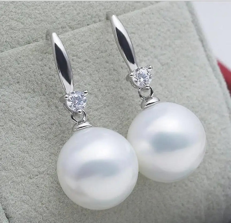 Mother of Pearl Grey Shell Pearl Earrings Small Fresh Red Earrings