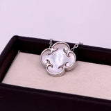 Mother-of-Pearl Clover Shell Fishtail Necklace