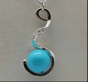 Shell Pearl Pendant Necklace
