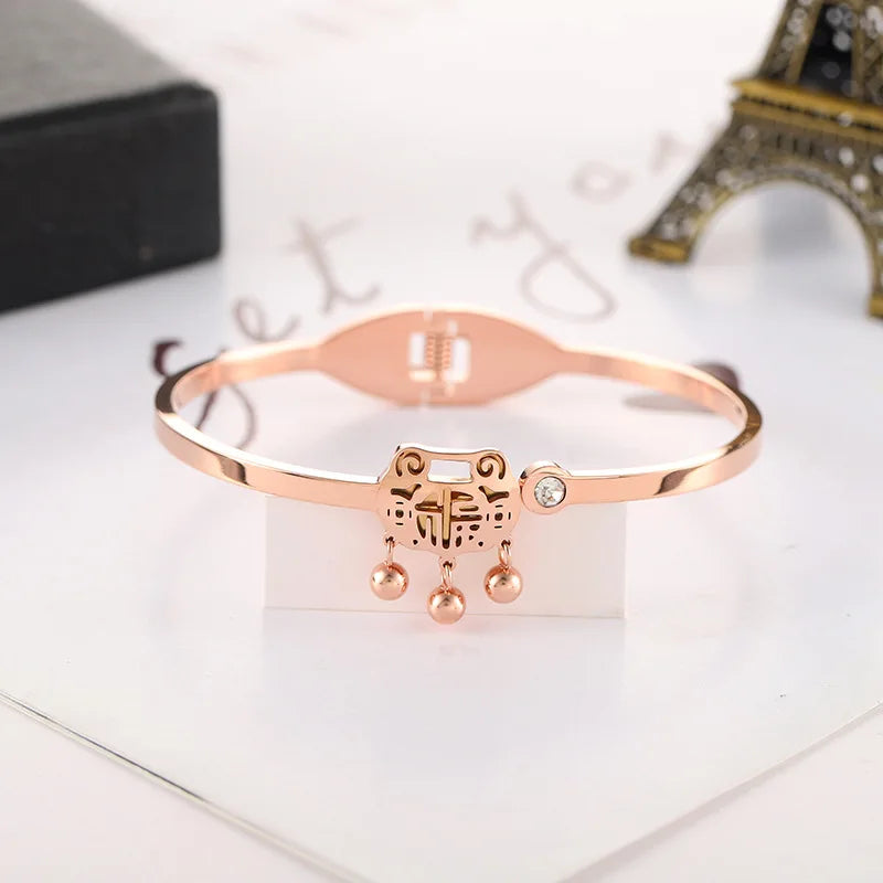 Fashionable Titanium Steel Bracelet Rose Talisman Fu Lock Female Jewelry Set
