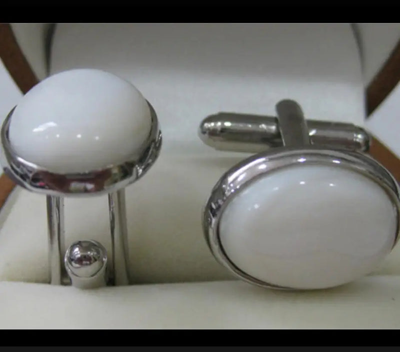 Stylish Silver Shell Cufflinks