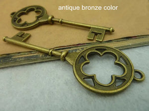 30 Antique Bronze Key Charms DIY Jewelry Findings