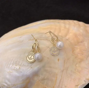 Classic South Sea Shell Pearl Top Rhinestone Stud Earrings