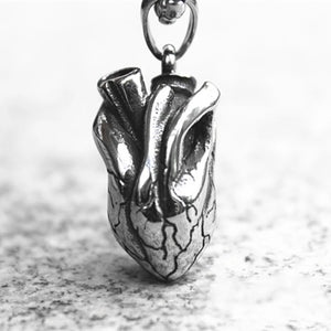 Hand-made Retro Heart Pendant Necklace