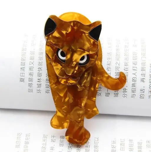 FishSheep Acrylic Leopard Brooch for Women Resin Lion Tiger Pin Female Broches