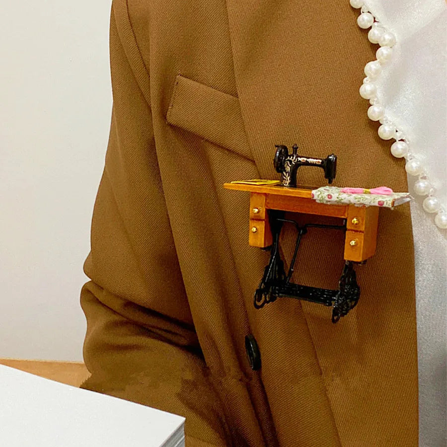 Vintage Mini Sewing Machine Brooches For Women