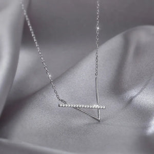 V Letter Zircon Pendant Necklace for Women