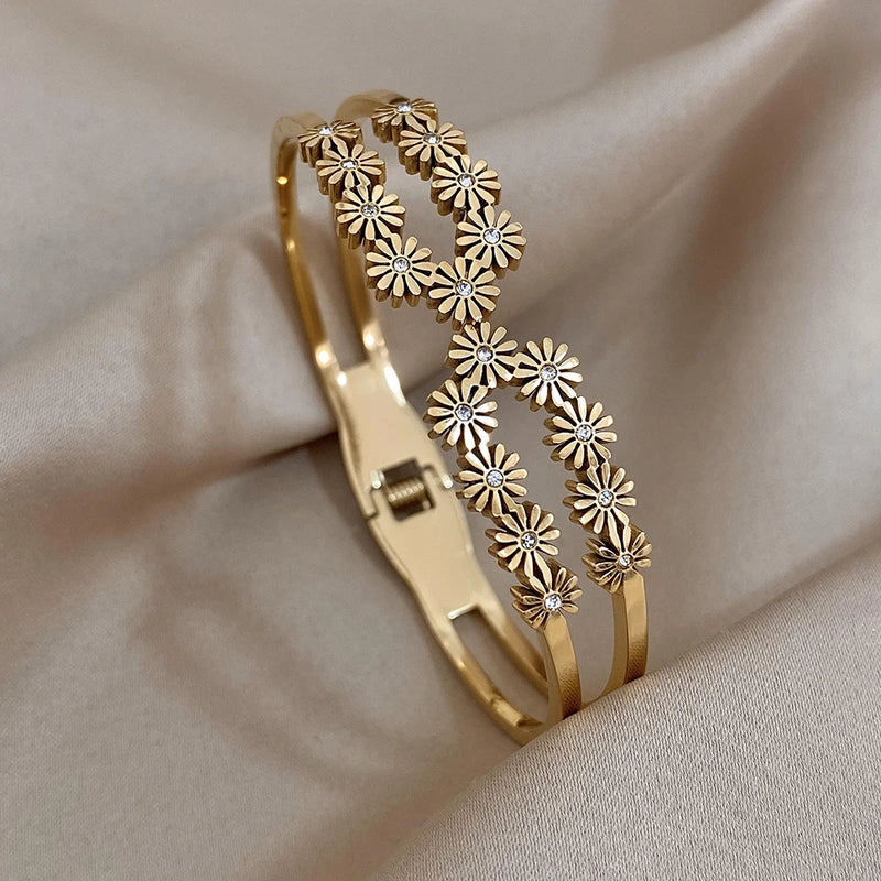 Vintage Daisy Charm Steel Bangles Bracelets for Women