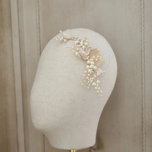 Vintage Alloy Leaf Crystal Rhinestone Pearls Bridal Hair Comb Wedding Headdress