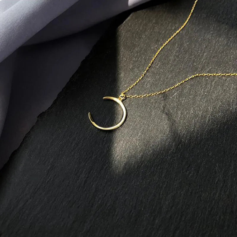 Foxanry Minimalist Silver Chain Necklace with Moon Pendant
