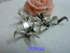 100 pcs Vintage Metal Crane Pendant