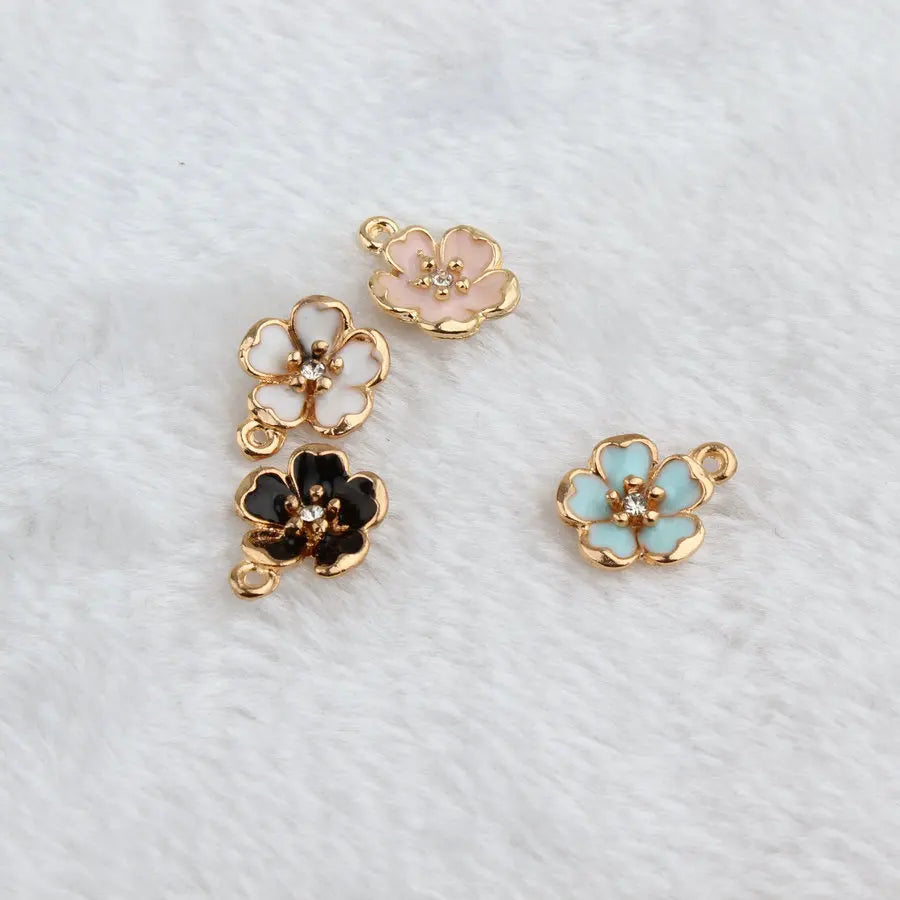 50PCS Mixed Oil Drop Rhinestone Core Flower Pendants