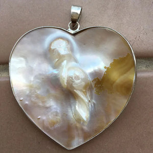 Mother of Pearl Shell Pendant Bead PWB733