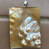 Mother of Pearl Shell Pendant Bead PWB733