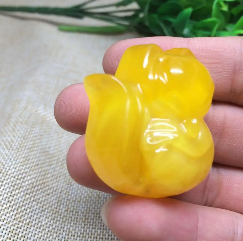 Honey Wax Fox Pendant Women's Amber Chicken Oil Sweater Chain