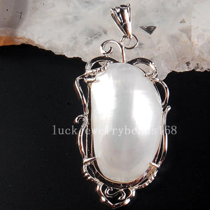 Mother of Pearl Shell Oval Pendant Bead C3783