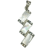 Mother of Pearl Shell Pendant Bead 1pc C8548