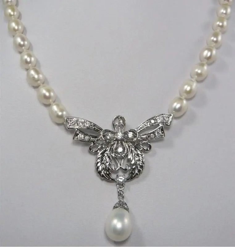 Elegant Pearl Necklace with 18KGP Pendant