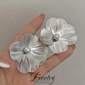 Pearl Inlaid Floral Stud Earrings for Women Party Jewelry