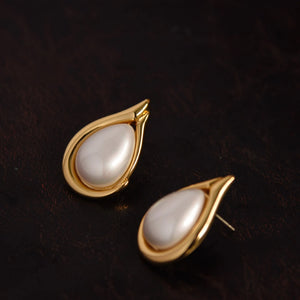 Freshwater Pearl Earrings for Woman Sea Shell Fishtail Ear Stud Earrings