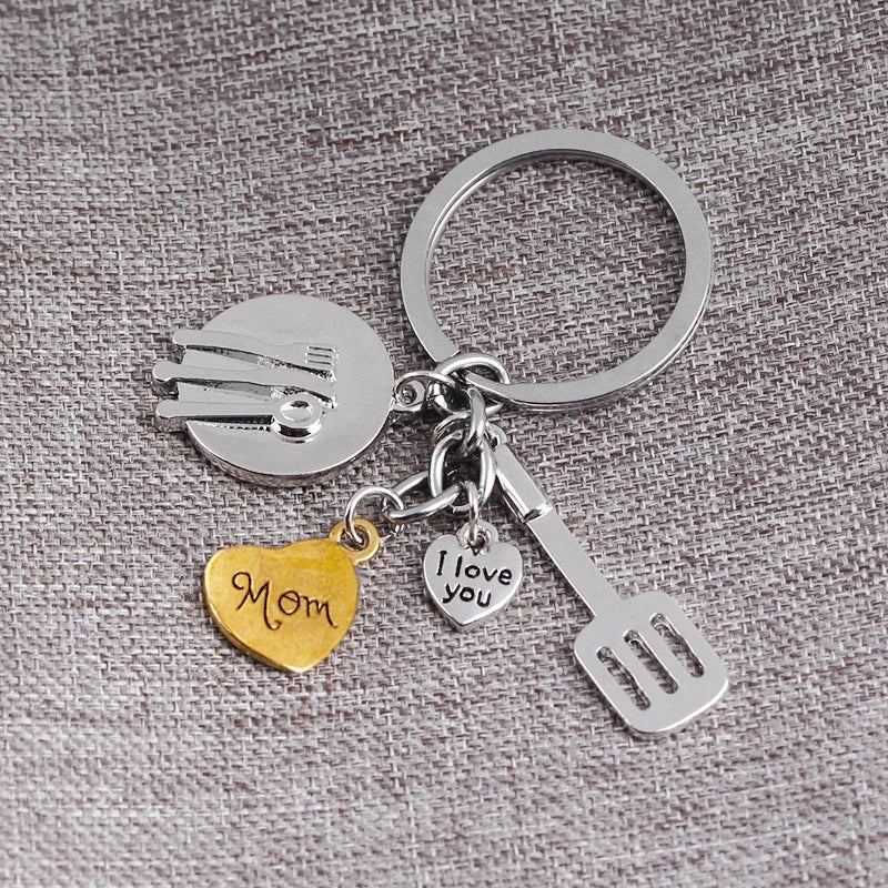 Funny Key Holder Cook Mom Keychain, I Love You Mom Heart Pendant Charm Key Ring