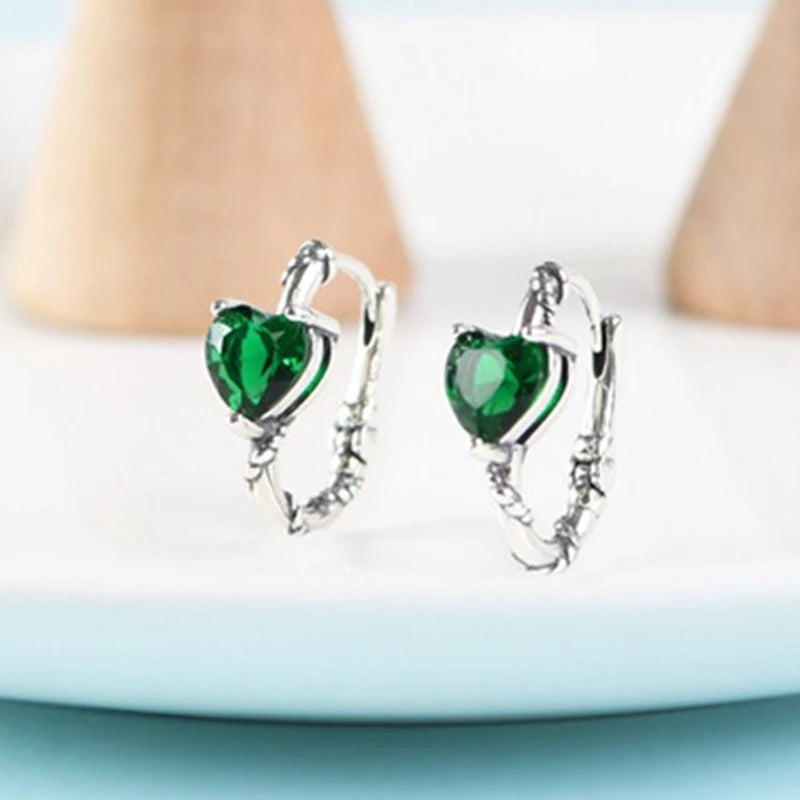GAGAFEE Heart Shaped Zirconia Earrings