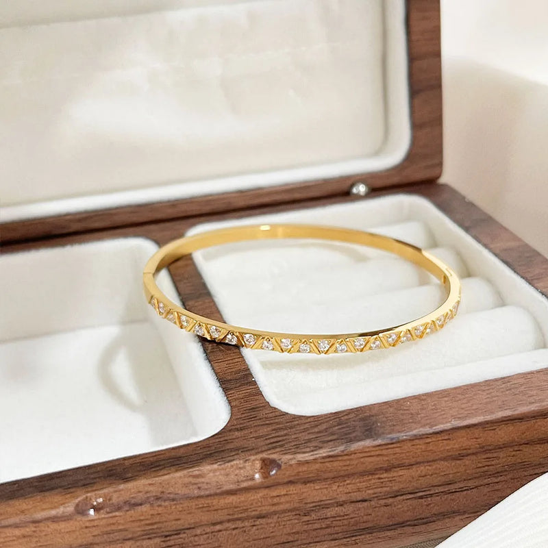 Water Resistant Stainless Steel 18K Pvd Plated Zircon Bangle Bracelet