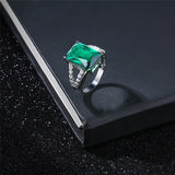 Garilina High-end Green Stone Ring Christmas AR2267