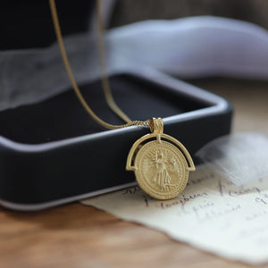 Queen Coin Pendant Necklace 925 Sterling Silver Adjustable Chain 18K Plated