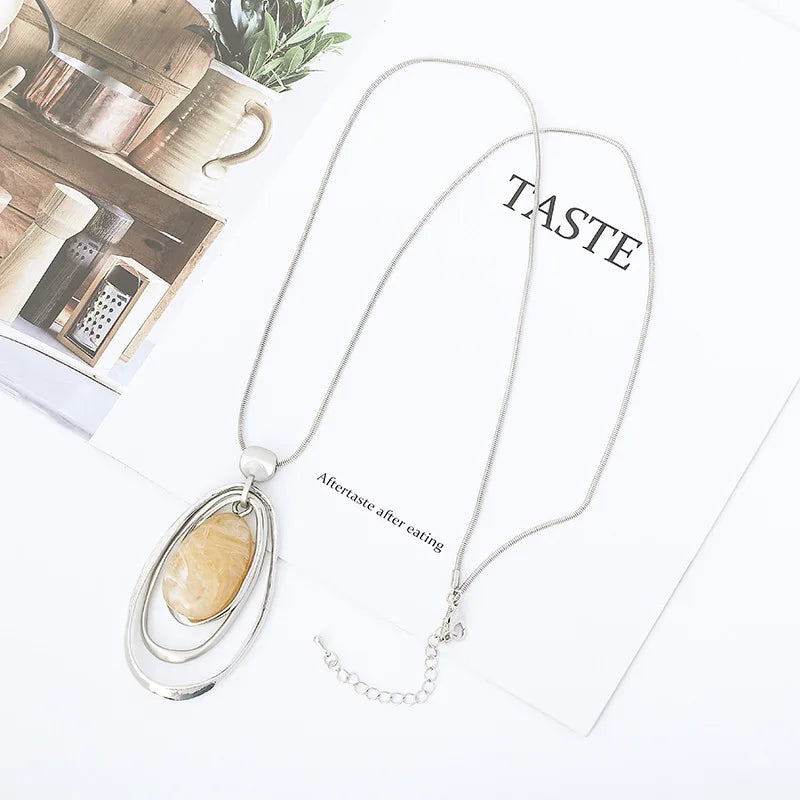 Geometric Oval Resin Pendant Necklace for Women Multilayer Circle Birthday Gift