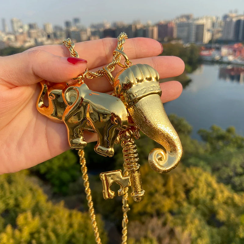 Elephant Pattern Pendant Necklace for Daily Wear