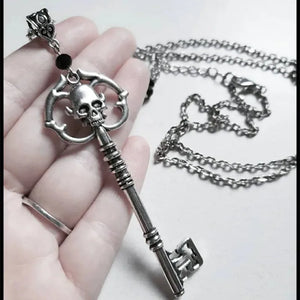 Goth Antique Silver Skeleton Key Necklace Pendant Charm Punk Jewelry