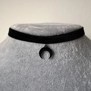 Gothic Crescent Moon Choker Necklace Grunge Velvet Jewelry Gorgeous Women