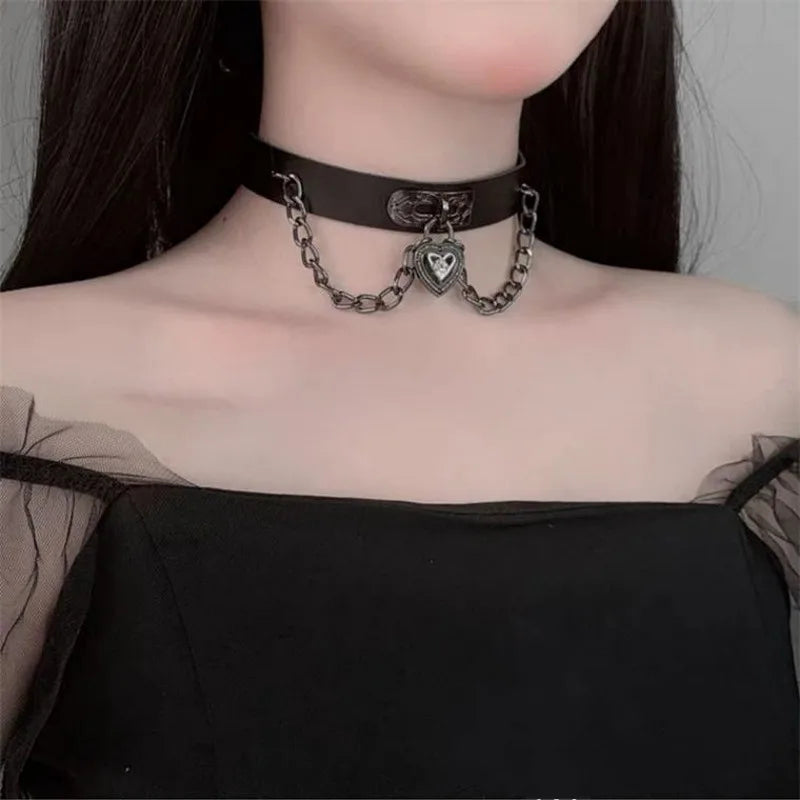 Gothic Heart Lock Leather Choker Necklace Retro Vintage Punk Hip Hop Jewelry