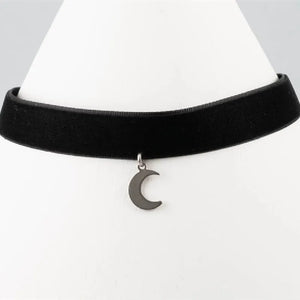 Gothic Moon Neck Velvet Crescent Choker Necklace Witchy Gift Pendant