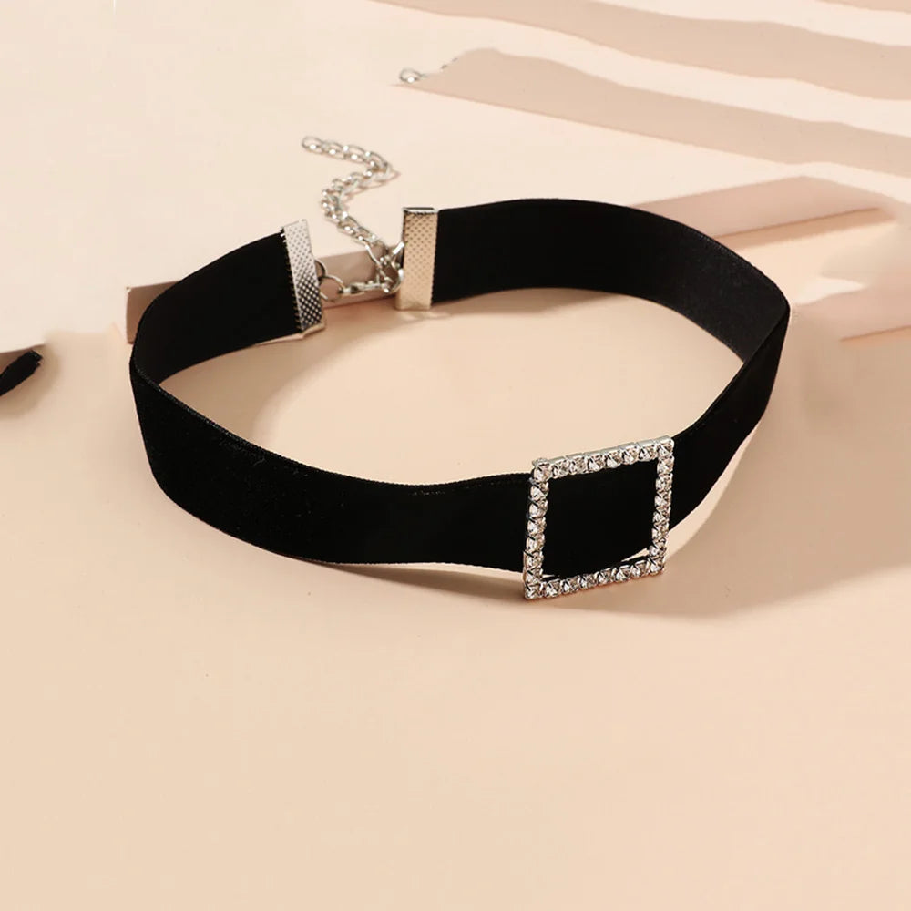 Gothic Punk Velvet Heart Choker Crystal Necklace Vintage Jewelry