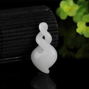Green Jade Heart Necklace Pendant Gift Gemstones Necklaces Amulets Jewelry