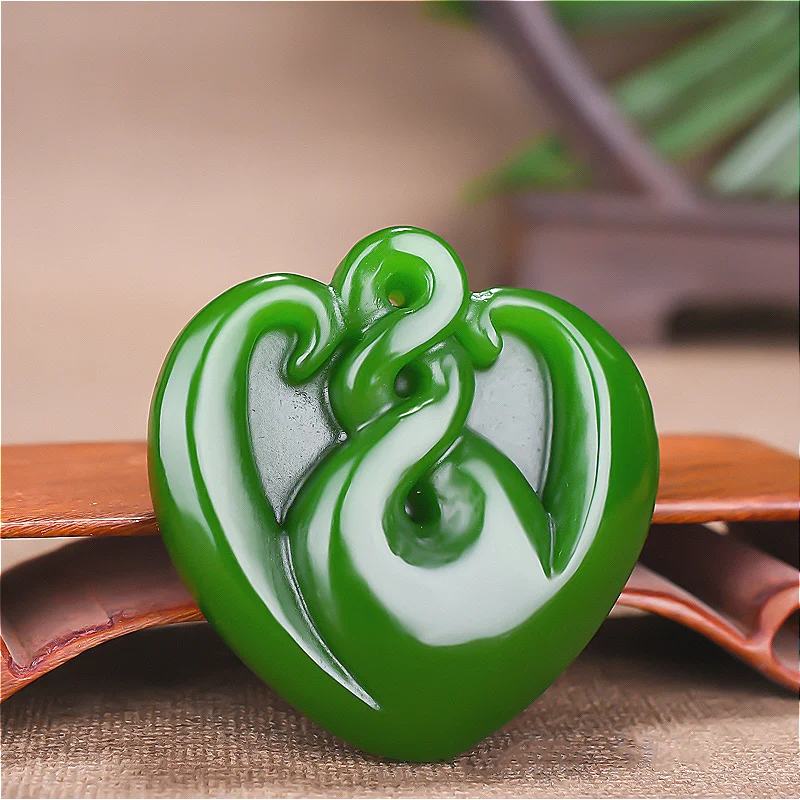 Green Jade Heart Pendant Necklace Chinese Hand-Carved Charm Jewelry