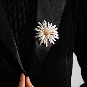 Vintage Metal Plant Flowers Daisy Brooch for Couples