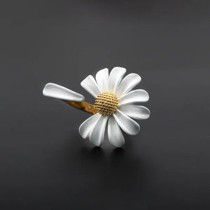 Enamel Daisy Flower Bangle with Bee Bracelet