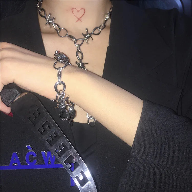 Punk Handcuffs Blade Thorns Necklace for Women Men