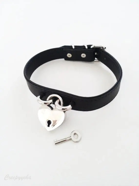 Harajuku Hot Dark Sweet Heart Choker Lock & Key Rivet Necklaces