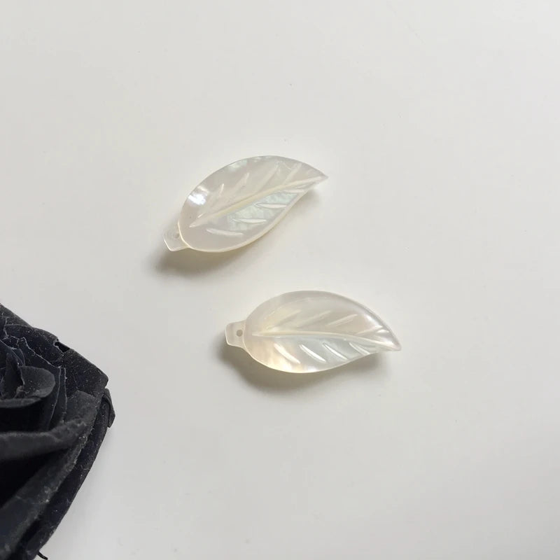 10Pcs 100% Natural Pure Pearl Mother Shell Leaf Beads Pendant Jewelry Charms