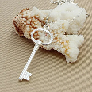 Classic Round Key Pendant Necklace Silver 925