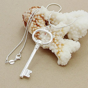 Classic Round Key Pendant Necklace Silver 925