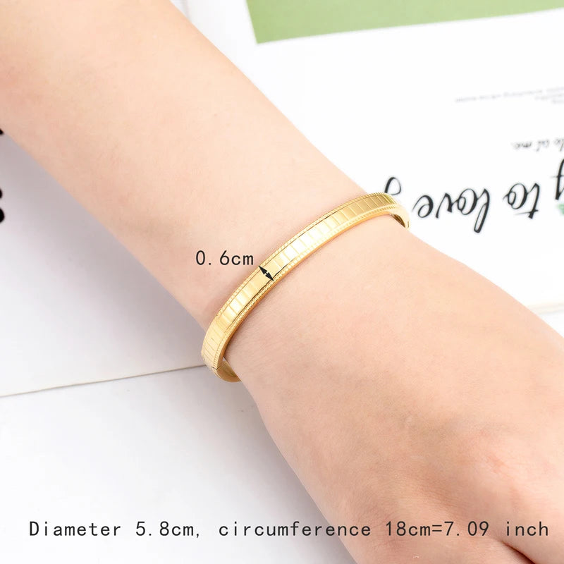 Unique Stainless Steel Geometric Bracelet Ladies Love Bangle Gift